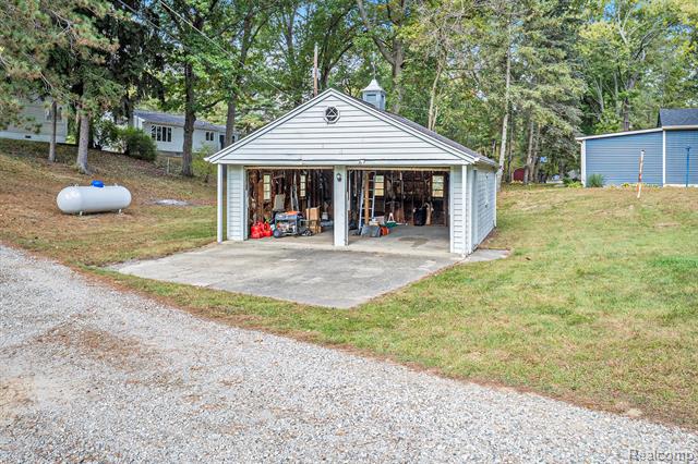 Builiding view twenty eight for 15303 Longfellow, Byron, MI. 48418