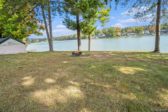 Builiding view twenty five for 15303 Longfellow, Byron, MI. 48418