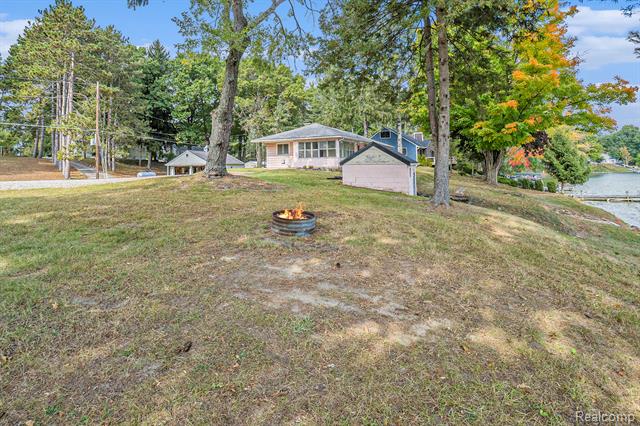 Builiding view twenty seven for 15303 Longfellow, Byron, MI. 48418