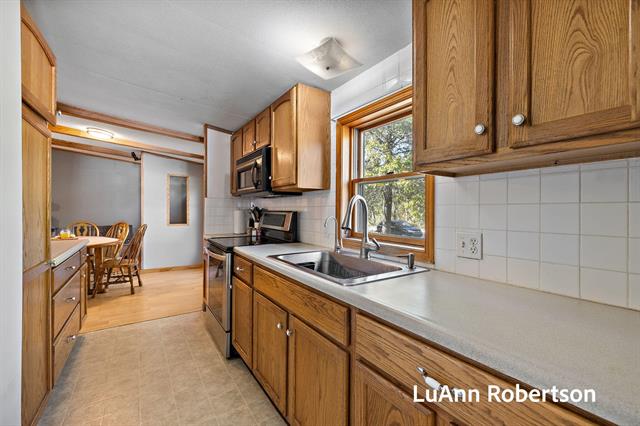 Builiding view fourteen for 11622 Buchanan, Grand Haven, MI. 49417