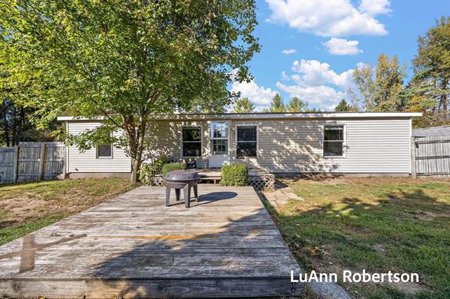 Builiding view nine for 11622 Buchanan, Grand Haven, MI. 49417