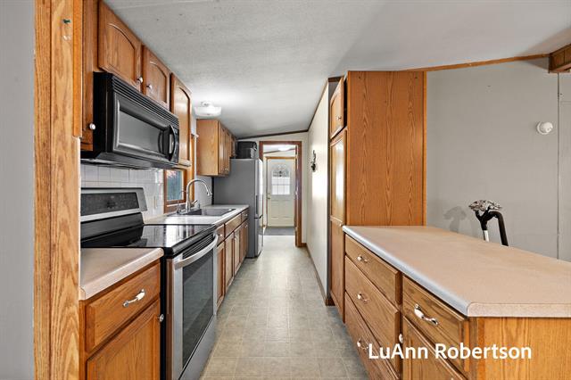 Builiding view ten for 11622 Buchanan, Grand Haven, MI. 49417