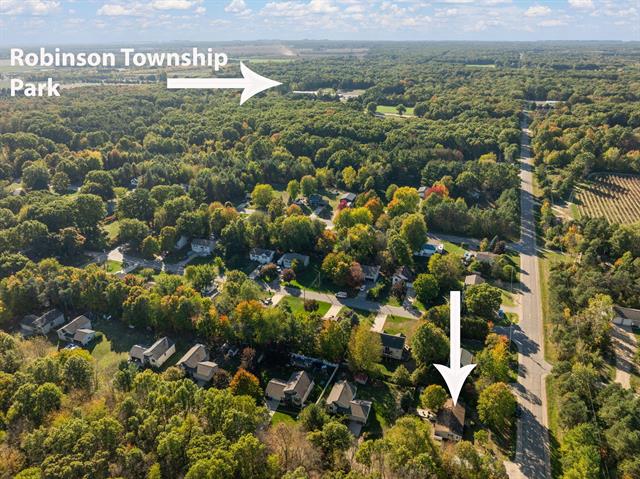 Builiding view thirty eight for 11622 Buchanan, Grand Haven, MI. 49417