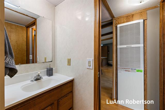 Builiding view twenty eight for 11622 Buchanan, Grand Haven, MI. 49417