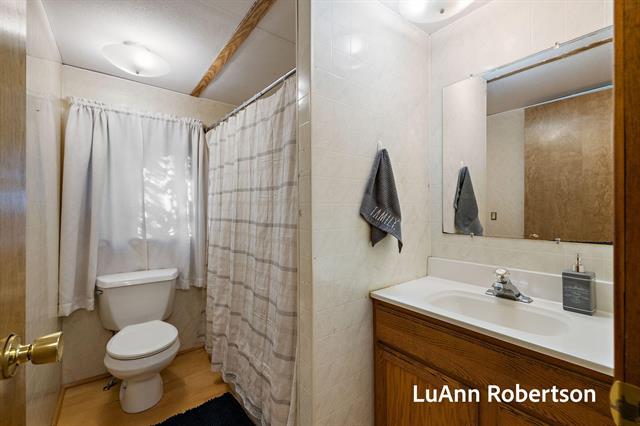 Builiding view twenty seven for 11622 Buchanan, Grand Haven, MI. 49417