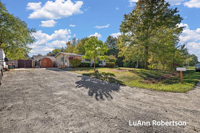 Builiding view two for 11622 Buchanan, Grand Haven, MI. 49417