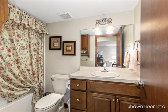 Builiding view eighteen for 8105 Amber Crest, Byron Center, MI. 49315