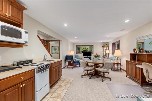 Builiding view fifteen for 8105 Amber Crest, Byron Center, MI. 49315