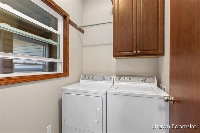 Builiding view thirteen for 8105 Amber Crest, Byron Center, MI. 49315