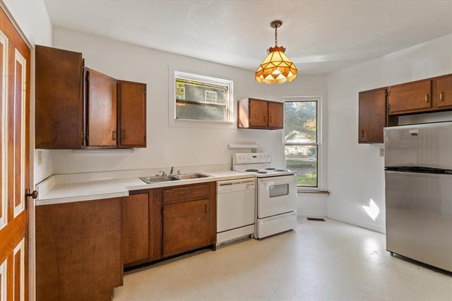 Builiding view nine for 408 Water, Cassopolis, MI. 49031