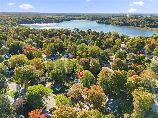 Builiding view thirty three for 408 Water, Cassopolis, MI. 49031