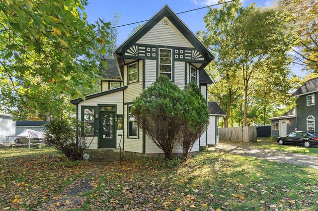 front view for 408 E Water Street, Cassopolis, Mi. 49031