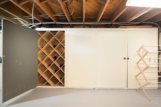 Builiding view thirty nine for 611 Nurmi, Bay City, MI. 48708