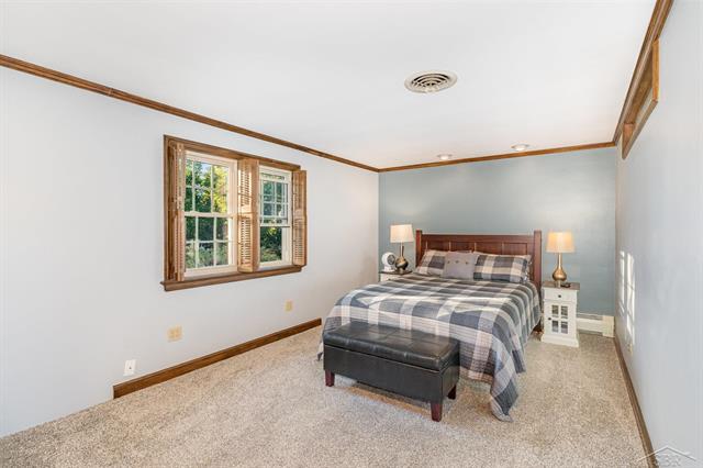 Builiding view twenty one for 611 Nurmi, Bay City, MI. 48708