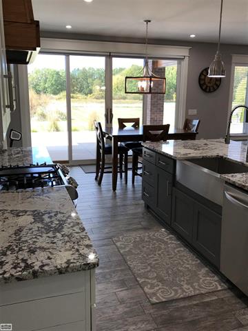 Builiding view fifteen for 6926 Palms, Fair Haven, MI. 48023