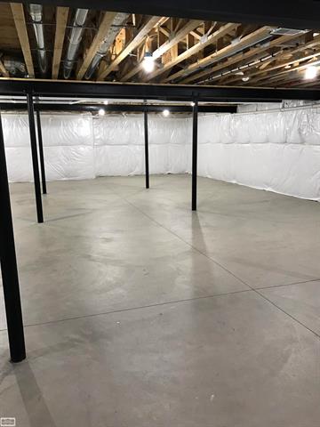 Builiding view thirty nine for 6926 Palms, Fair Haven, MI. 48023