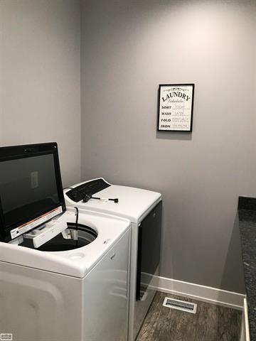 Builiding view thirty three for 6926 Palms, Fair Haven, MI. 48023