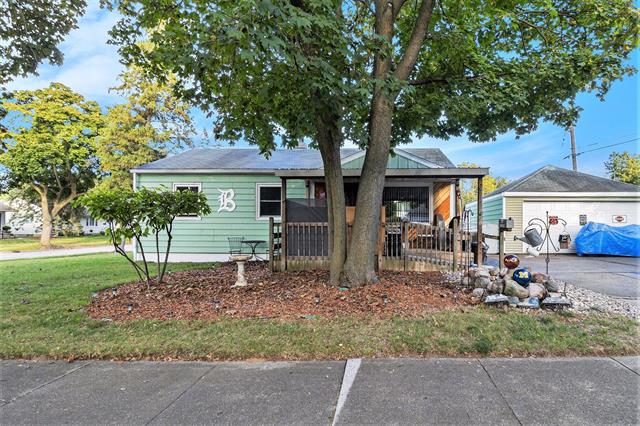 Builiding view sixteen for 2901 Palmer, Lansing, MI. 48910