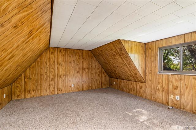 Builiding view eighteen for 5430 Tittabawassee, Saginaw, MI. 48604