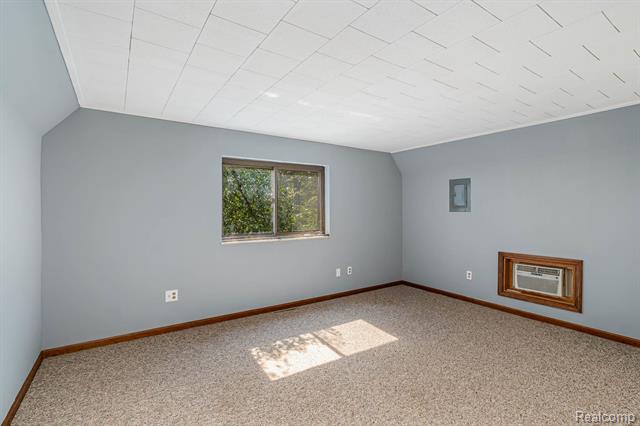 Builiding view nine for 5430 Tittabawassee, Saginaw, MI. 48604