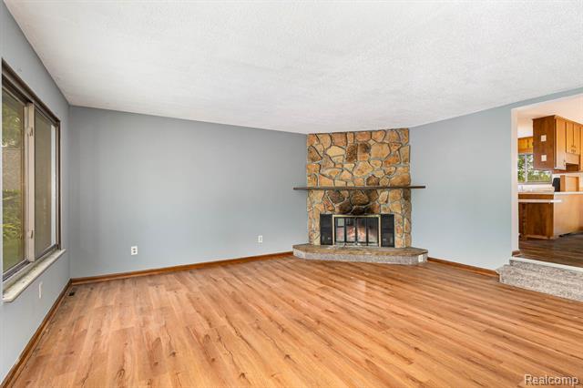 Builiding view one for 5430 Tittabawassee, Saginaw, MI. 48604