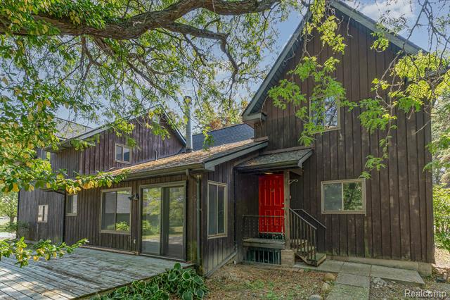 Builiding view twenty two for 5430 Tittabawassee, Saginaw, MI. 48604