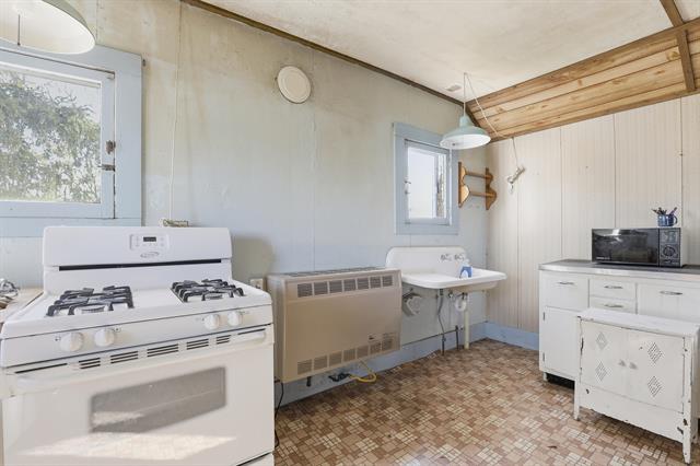 Builiding view ten for 1765 Fleck, Six Lakes, MI. 48886