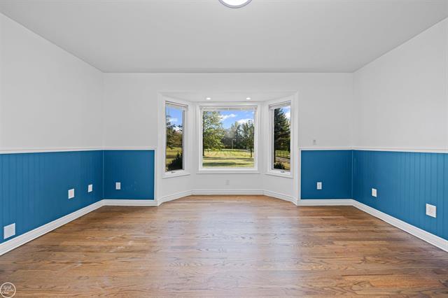 Builiding view eighteen for 300 Parkwood, Metamora, MI. 48455