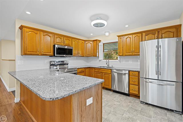 Builiding view eleven for 300 Parkwood, Metamora, MI. 48455