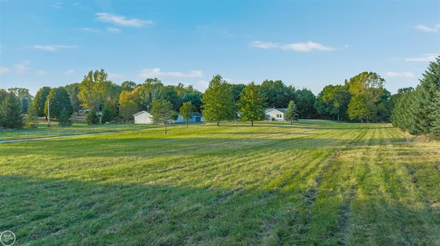 Builiding view fifty five for 300 Parkwood, Metamora, MI. 48455