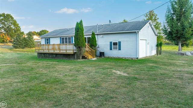 Builiding view seventy three for 300 Parkwood, Metamora, MI. 48455