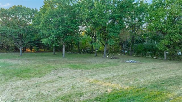 Builiding view seventy two for 300 Parkwood, Metamora, MI. 48455