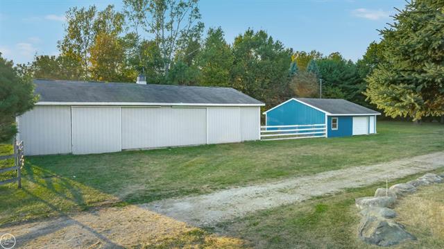 Builiding view sixty two for 300 Parkwood, Metamora, MI. 48455