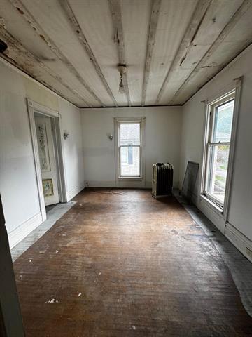 Builiding view eight for 2101 5Th, Bay City, MI. 48708