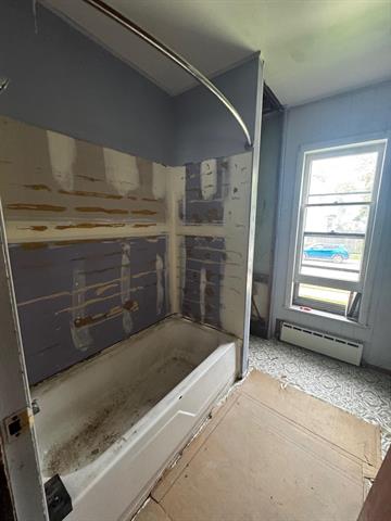 Builiding view ten for 2101 5Th, Bay City, MI. 48708