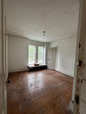 Builiding view two for 2101 5Th, Bay City, MI. 48708