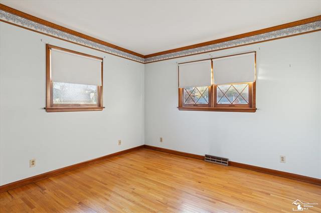 Builiding view eighteen for 1114 Valetta, Temperance, MI. 48182