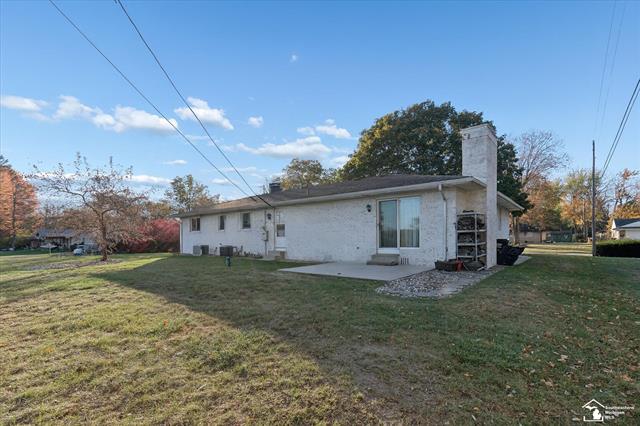 Builiding view forty for 1114 Valetta, Temperance, MI. 48182