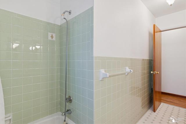 Builiding view fourteen for 1114 Valetta, Temperance, MI. 48182