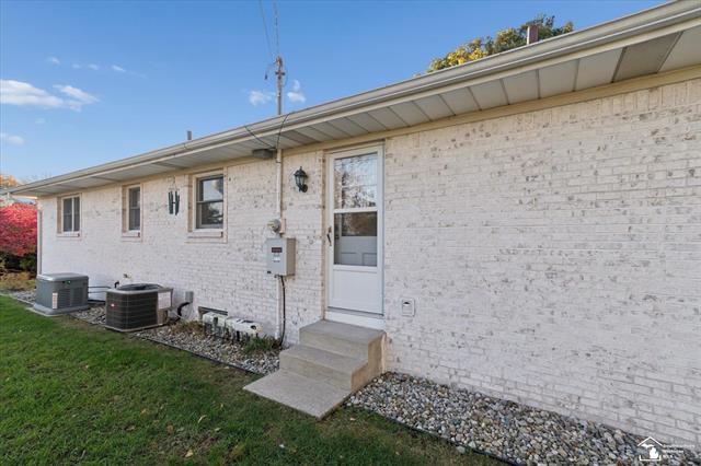 Builiding view thirty six for 1114 Valetta, Temperance, MI. 48182