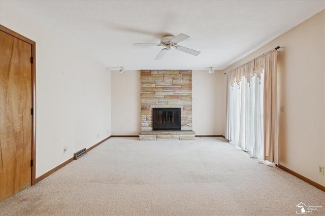 Builiding view thirty for 1114 Valetta, Temperance, MI. 48182