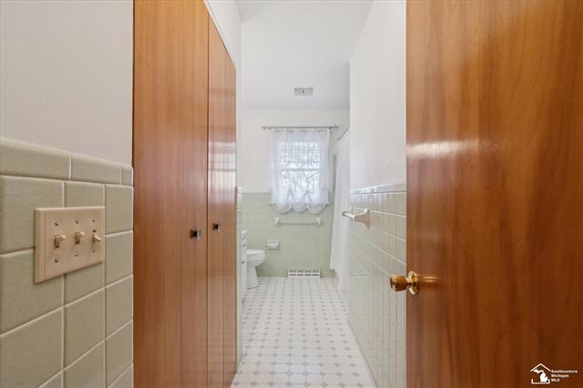 Builiding view twelve for 1114 Valetta, Temperance, MI. 48182