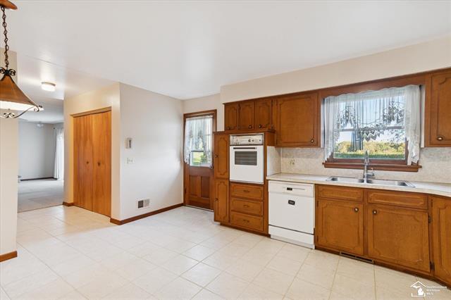 Builiding view twenty eight for 1114 Valetta, Temperance, MI. 48182