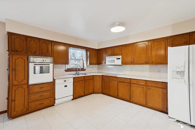 Builiding view twenty five for 1114 Valetta, Temperance, MI. 48182