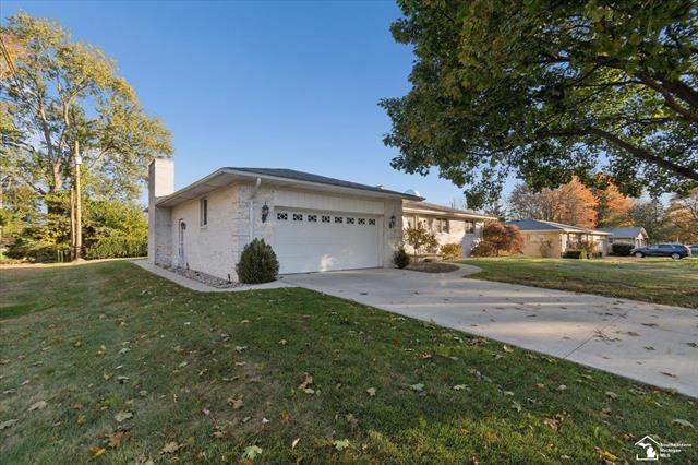 Builiding view two for 1114 Valetta, Temperance, MI. 48182