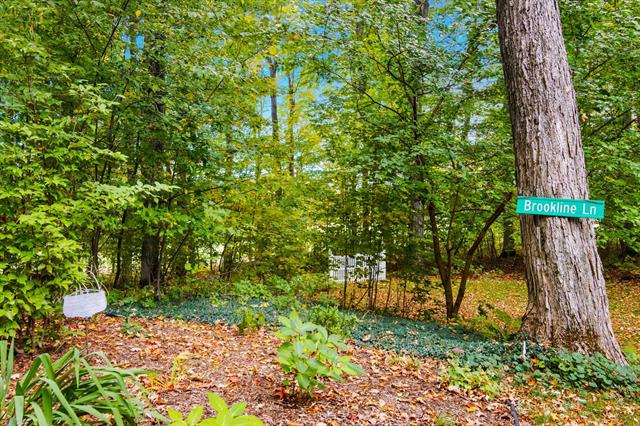 Builiding view fifty five for 5798 Bay Meadows, Traverse City, MI. 49684