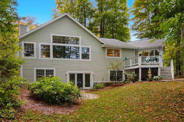 Builiding view fifty for 5798 Bay Meadows, Traverse City, MI. 49684