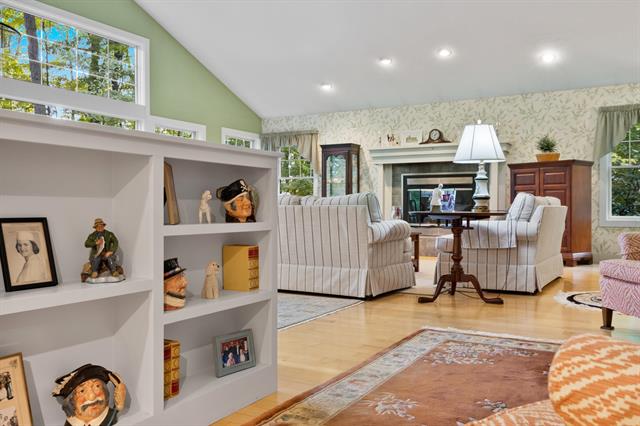 Builiding view ten for 5798 Bay Meadows, Traverse City, MI. 49684