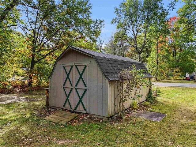 Builiding view forty two for 105 Marigold, Houghton Lake, MI. 48629