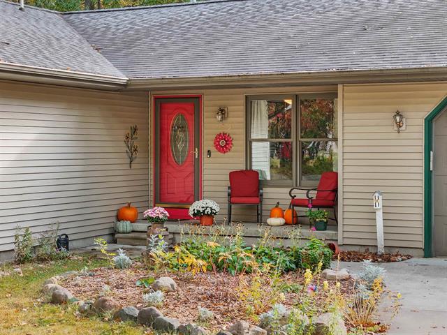 Builiding view one for 105 Marigold, Houghton Lake, MI. 48629